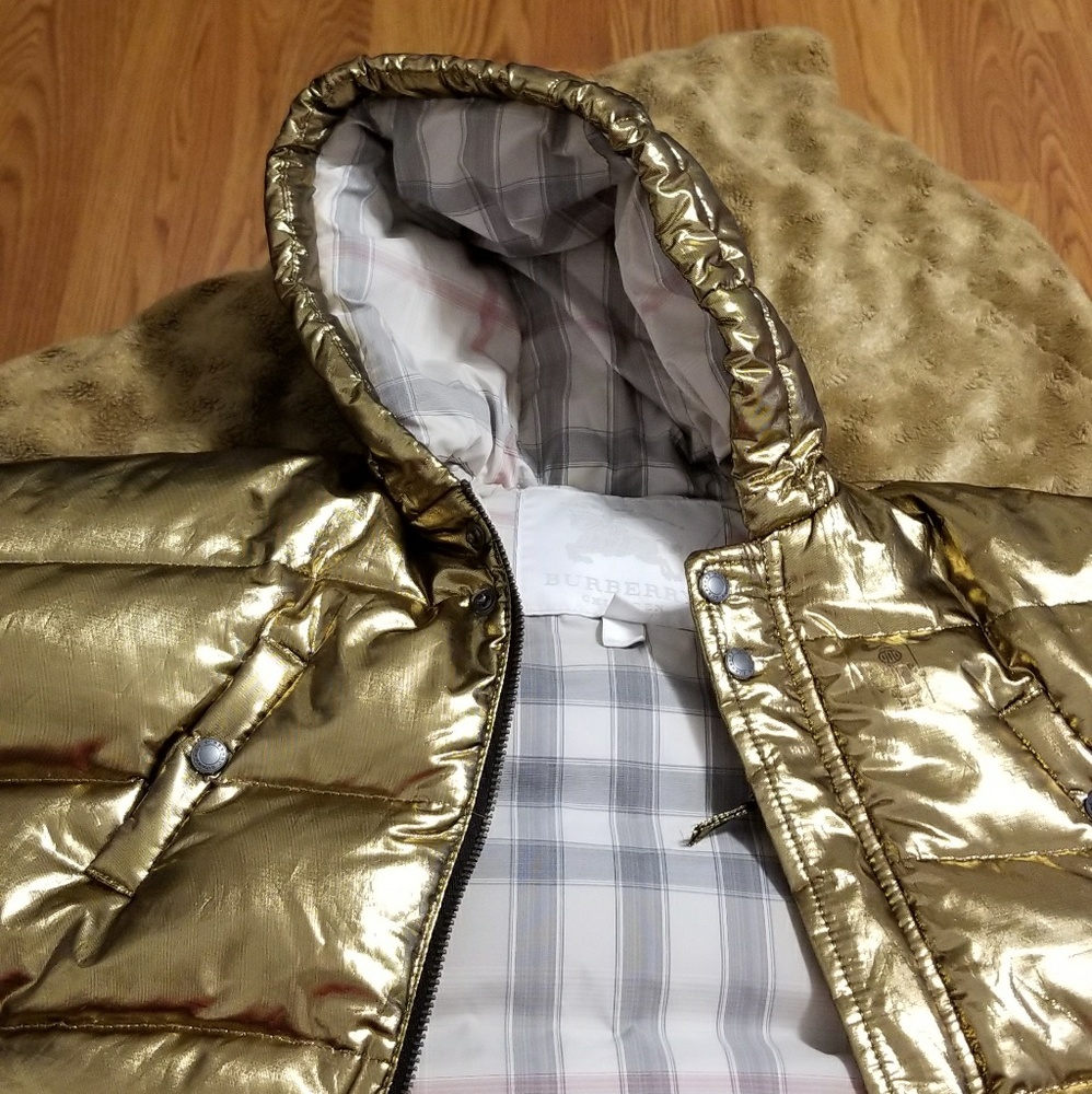 Toddler Girls Burberry Puffer Cape
